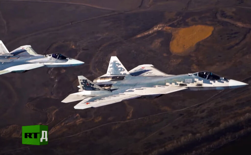 На что способен новый истребитель Су-57 (видео)