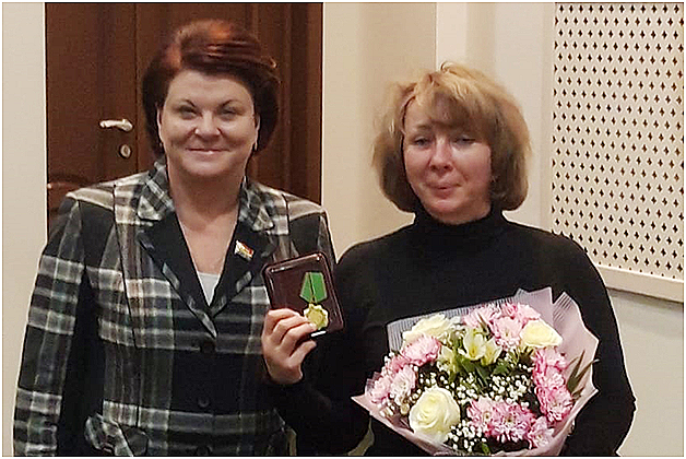 Министр и священнослужитель из Калининградской области удостоены виноградарской медали