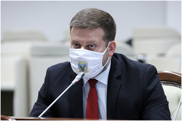 Евгений Мишин: «Наши депутаты и активисты развозили продукты многодетным, пожилым, одиноким, инвалидам»