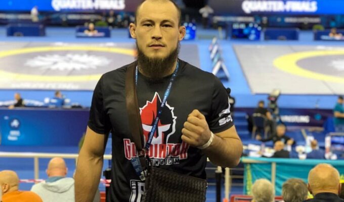 Татарский боец Ринат Фахретдинов готовится к дебюту в UFC. Гладиатор восемь лет не знает поражений