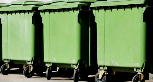 В ряде муниципалитетов Калининградской области устанавливают новые контейнеры для ТКО