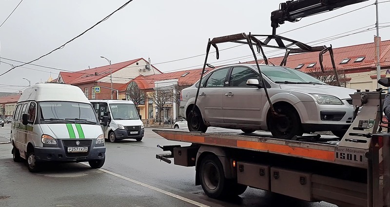 В Калининграде приставы арестовали автомобиль со 185-тысячным долгом по 330 штрафам ГИБДД