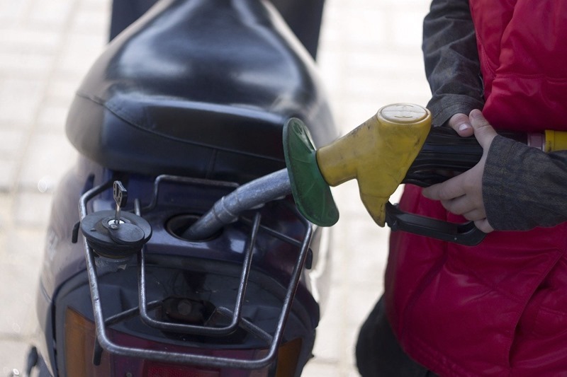 Бензин в Калининграде на 3 рубля дороже среднероссийского показателя