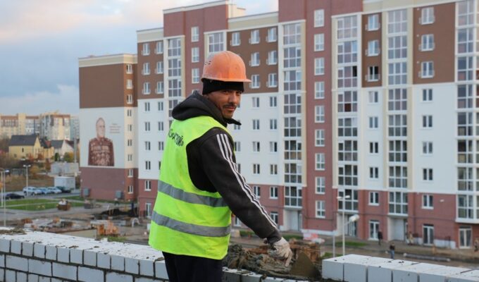 Дольщикам пообещали стабильность: принят закон о поддержке строительной отрасли и ЖКХ