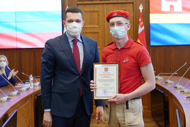 Губернатор Алиханов призвал власти на местах поддерживать инициативы волонтёров