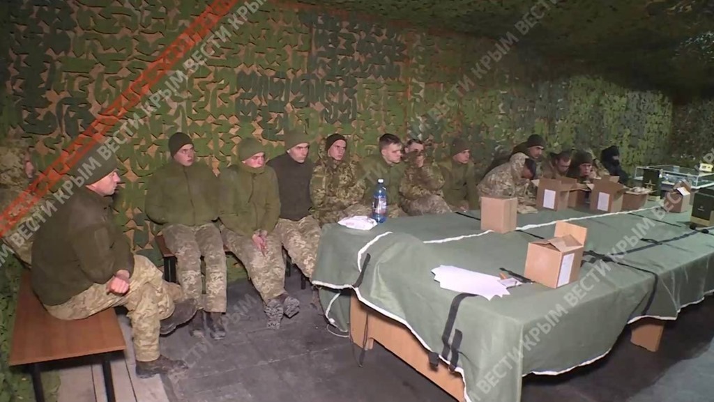 Несколько украинских военных сдались в плен во второй раз