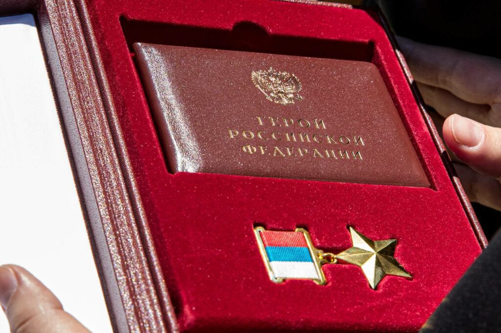 Владимир Путин присвоил звание Героя России генерал-майору Канамату Боташеву посмертно
