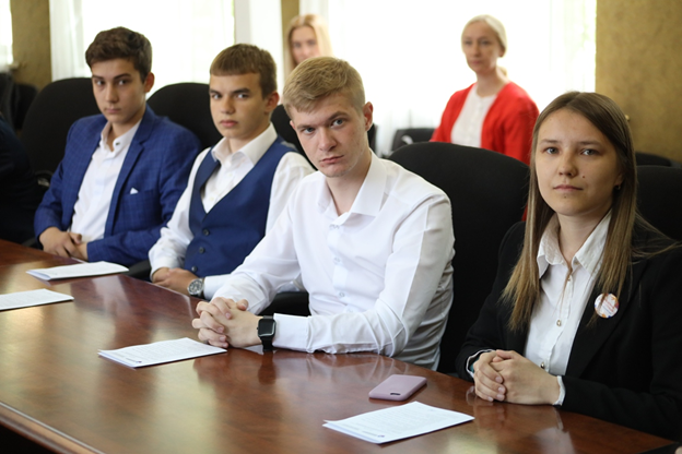 В Калининграде провели смотр молодёжных карьеристов