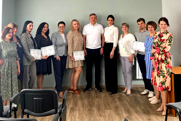 В Калининграде областной министр вручил дипломы ведущим культурно-массовых мероприятий