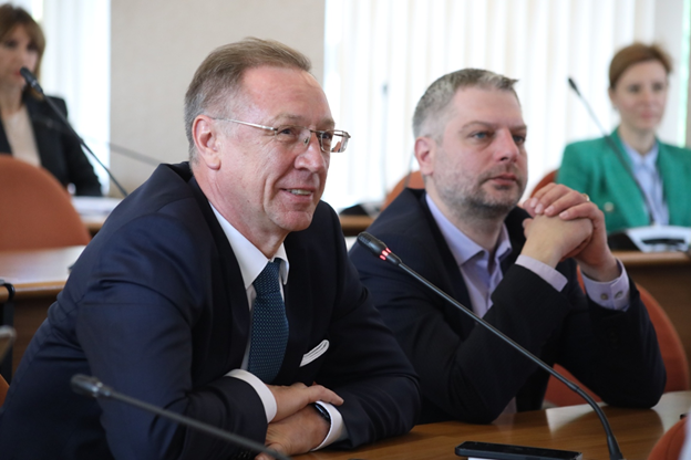 У членов комитета Заксобрания Калининградской области имеются вопросы по исполнению бюджета первого квартала