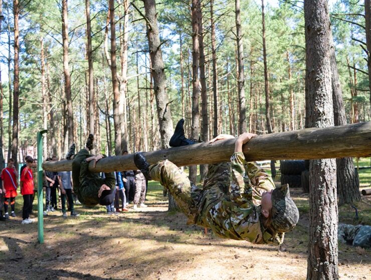 Калининградским школьникам устроили «Один день в армии»