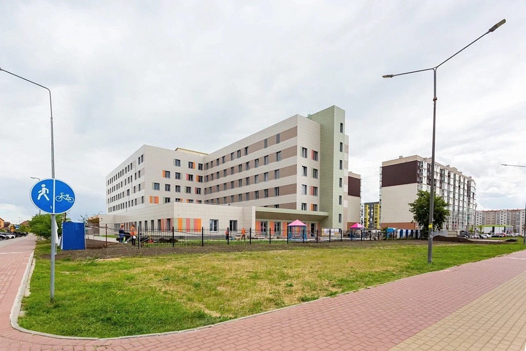 Поликлинику на Согласия в Калининграде обещают достроить до конца года