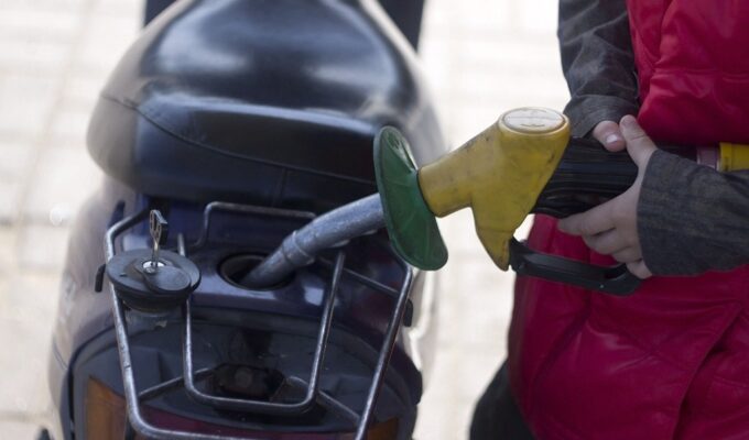 Средние цены на бензин в Калининградской области бьют неприятные рекорды