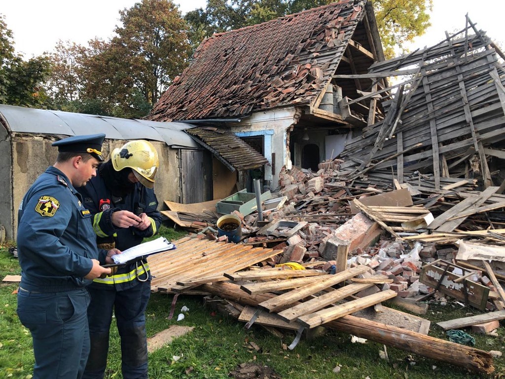 В Переславском взорвался дом. Из-под завалов спасли ребёнка