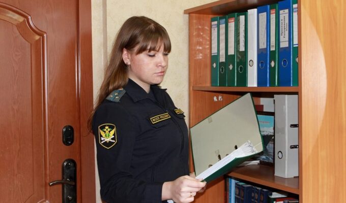Злостная алиментщица лишилась свободы за долг в 400 тысяч рублей
