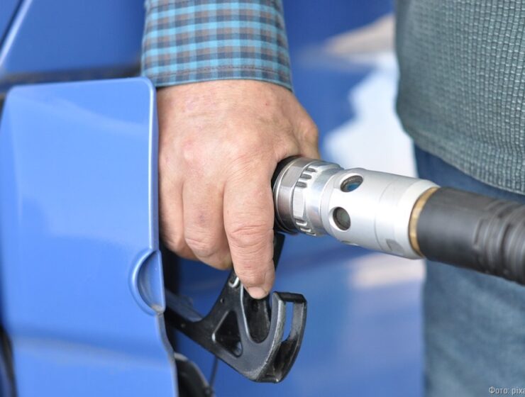 Литр бензина в Калининграде стоит на 3,5 рубля дороже, чем в среднем по стране