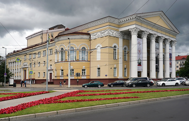 Областной драмтеатр в Калининграде отметил 75-летие