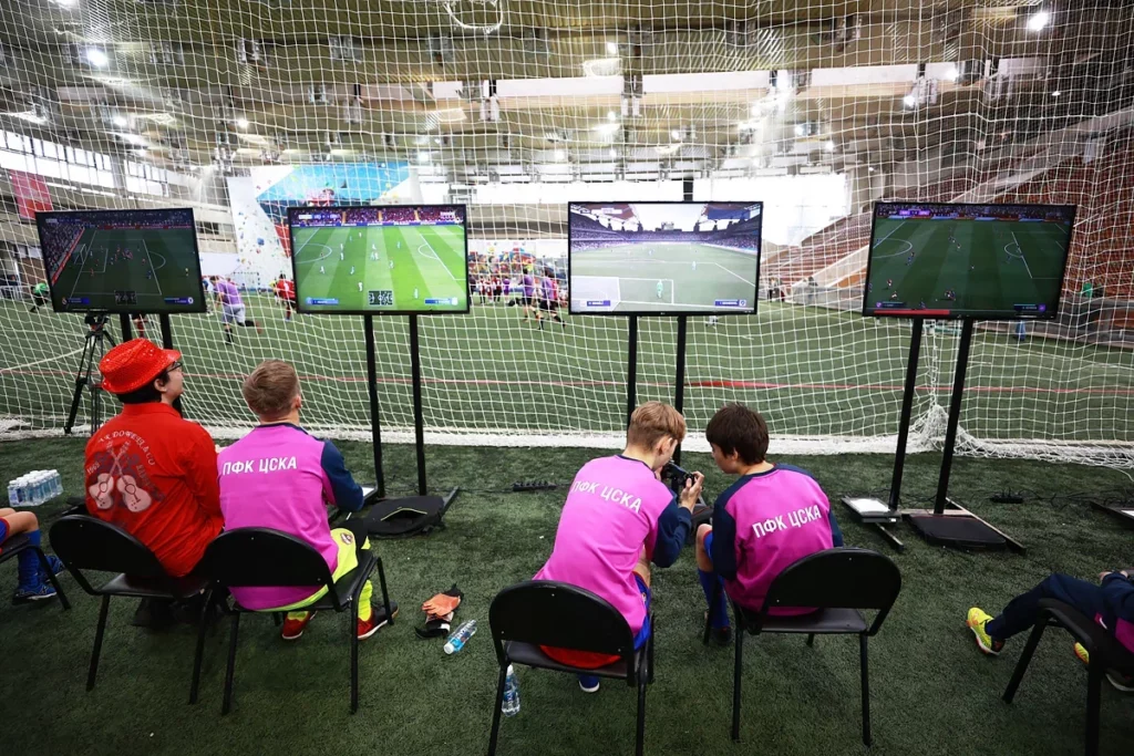 В России прошли соревнования для детей и подростков с ограниченными возможностями по футбольному дуатлону и киберспорту