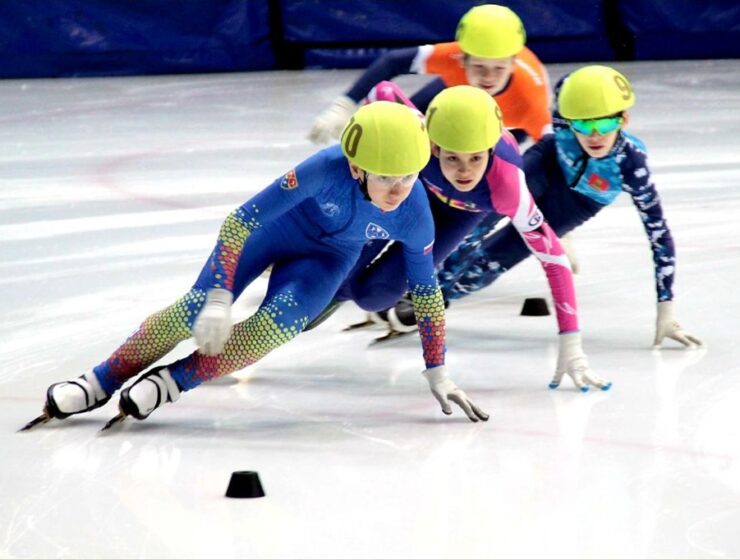 Конькобежцы из Калининграда завоевали 6 медалей межрегиональных соревнований