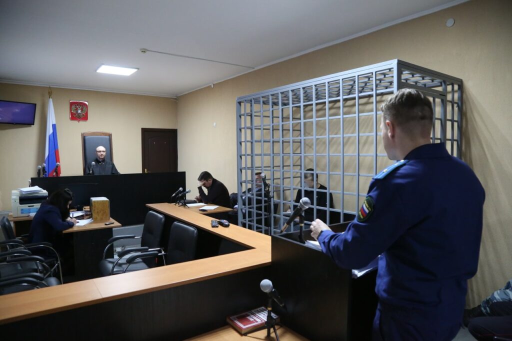 Осужден бывший начальник отделения судебных приставов из Светлогорска за получение особо крупной взятки