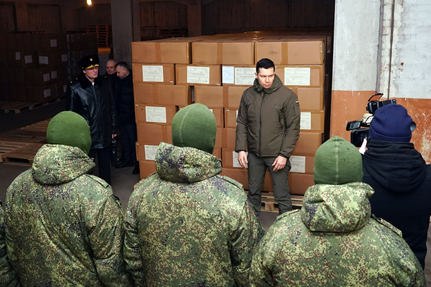 Власти Калининградской области обеспечивают воинов необходимым обмундированием