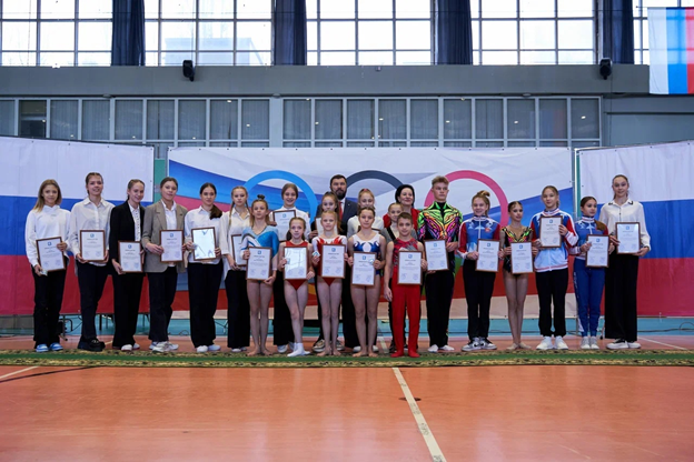 В Калининграде отпраздновали полувековой юбилей спортшколы по художественной гимнастике