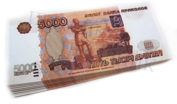 Калининградка обменяла деньги 82-летней пенсионерки на «Билеты Банка приколов»
