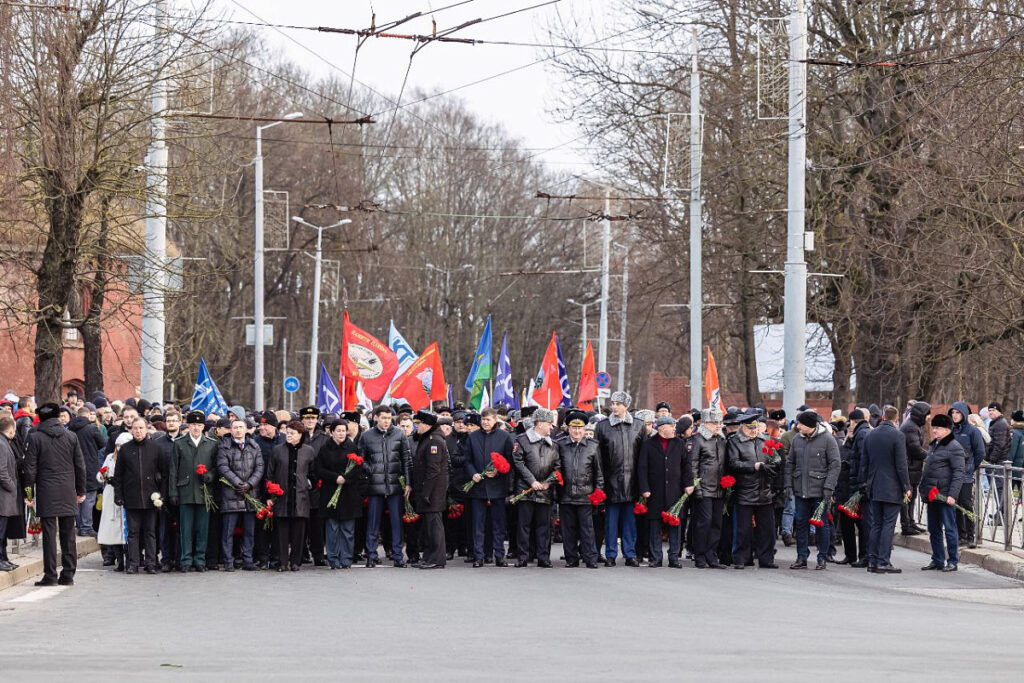 Алиханов: «Желаю нашим солдатам и офицерам успеха и только победы»