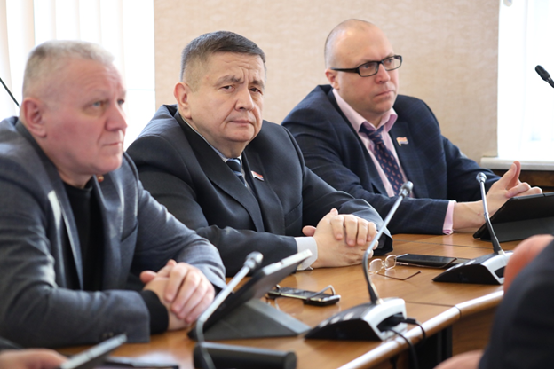 Комитет Заксобрания обсудил законодательную инициативу областной прокуратуры