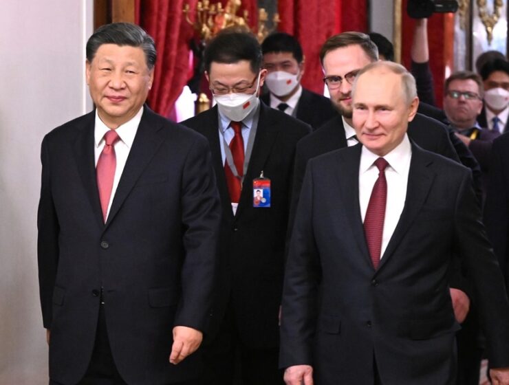 Китайский дракон в Москве встревожил Запад