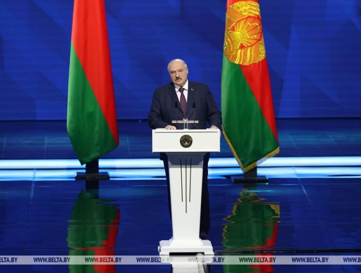 Лукашенко «прощает» лесбиянок, но не геев