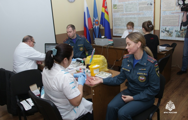 В Калининграде спасатели поделились кровью