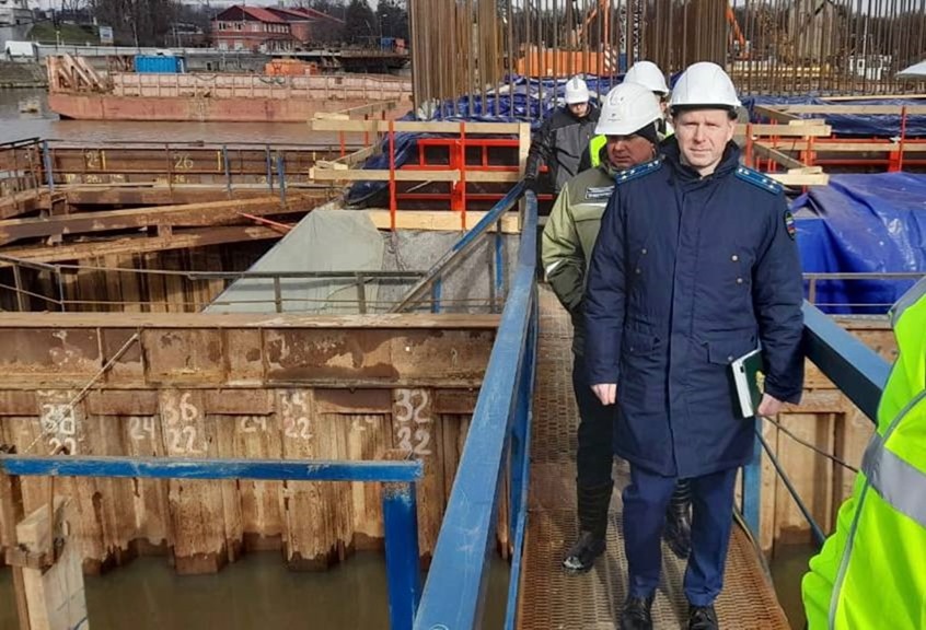 Прокурор Калининграда проверил строительство нового моста через Преголю