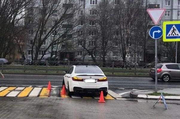 В Калининграде в двух ДТП пострадали женщина-пешеход и пассажирка «Мицубиси»