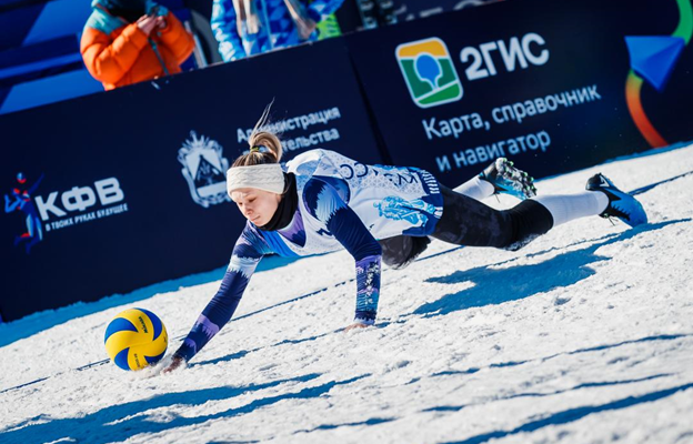Калининградская команда впервые завоевала серебро чемпионата России по снежному волейболу