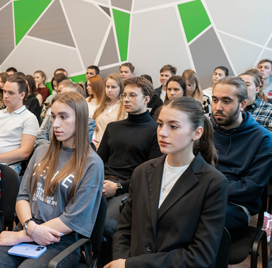 Молодежь Калининградской области знакомят с государственной и муниципальной службой