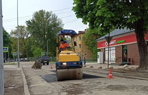 В Калининграде – в разгаре пора дорожного ремонта: адреса и сроки