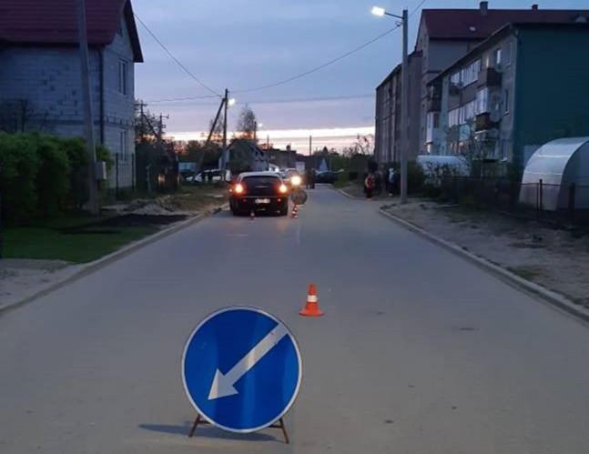 Пешеход в Багратионовске ударил зеркалу заднего вида проезжавшего автомобиля и упал на дорогу, получив травмы
