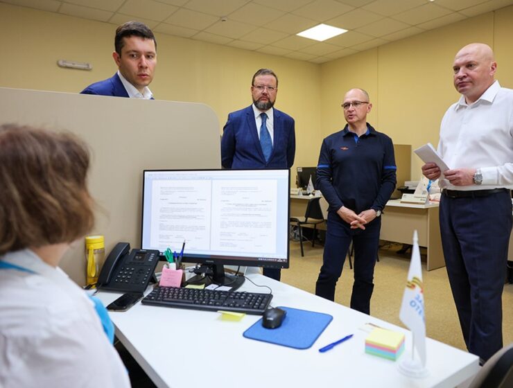 Алиханов и Кириенко проинспектировали работу филиала фонда «Защитники Отечества» в Калининграде
