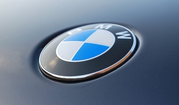 Полицейские задержали автослесаря за угон BMW X3