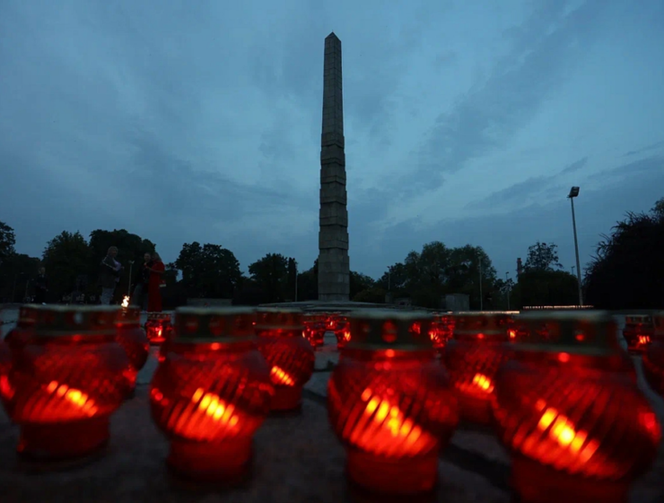 В Калининграде зажгли «Свечу памяти»