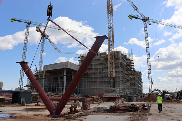 При строительстве филиала Большого театра в Калининграде используются металлоконструкции местных производителей
