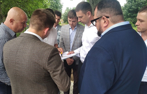 В Калининграде депутат вмешался в спор горожан и власти по поводу отремонтированной дороги