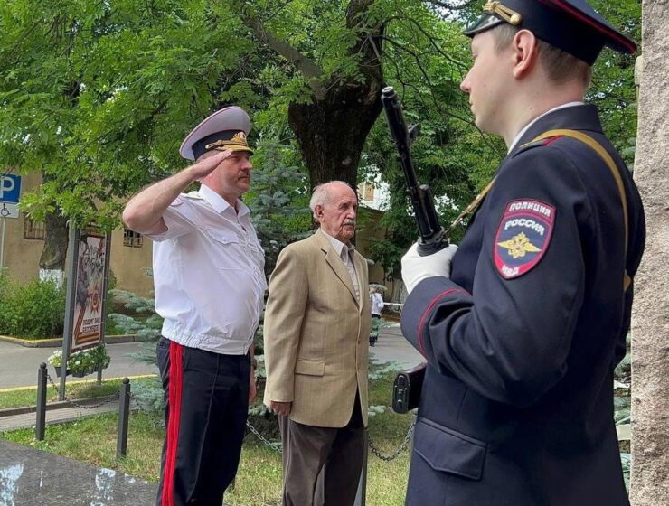 В Калининграде почтили память погибших сотрудников УМВД