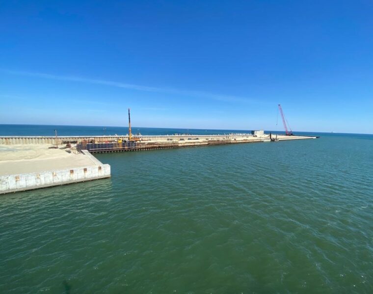 В Калининградской области продолжаются строительство международного морского порта в Пионерском