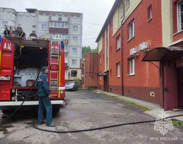 В Балтийске загорелась квартира в отсутствии хозяев