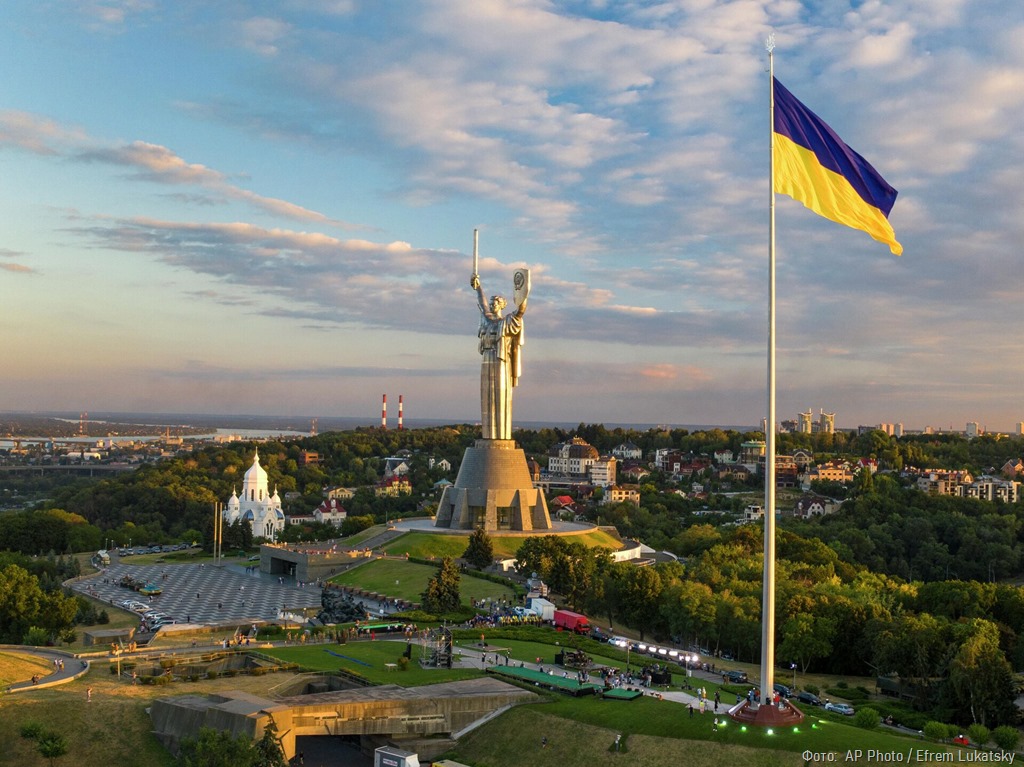 Медведев: киевским властям нужно будет отказаться от Киева