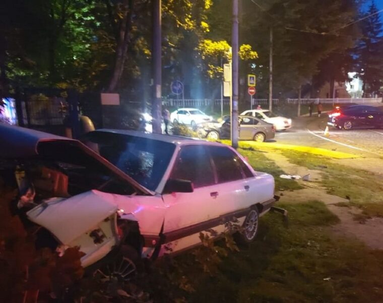 В Калининграде водитель «Ауди» потерял сознание и врезался в «Шкоду»
