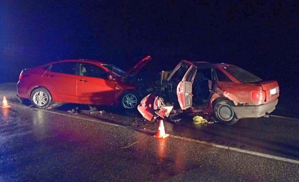 Два водителя погибли после столкновения «Хендэ» и «Ауди» на дороге под Калининградом