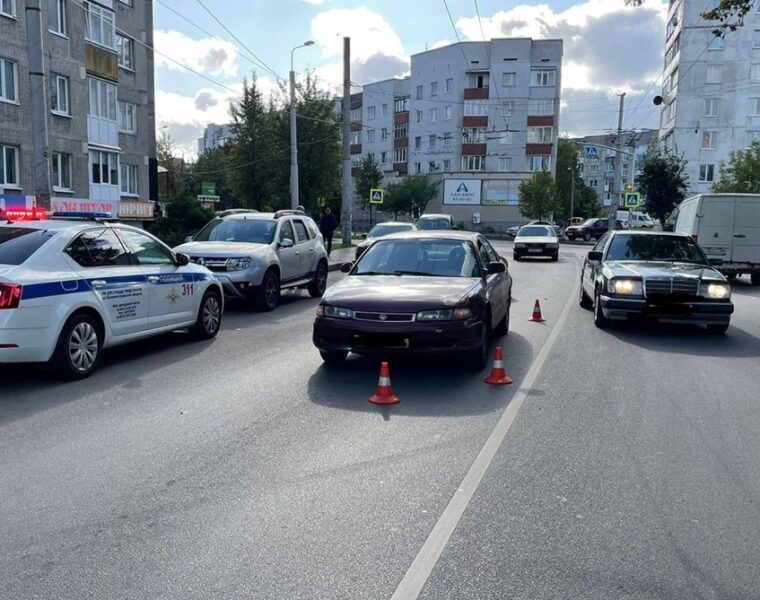 Калининградец хотел перебежать дорогу, но попал под колёса автомобиля